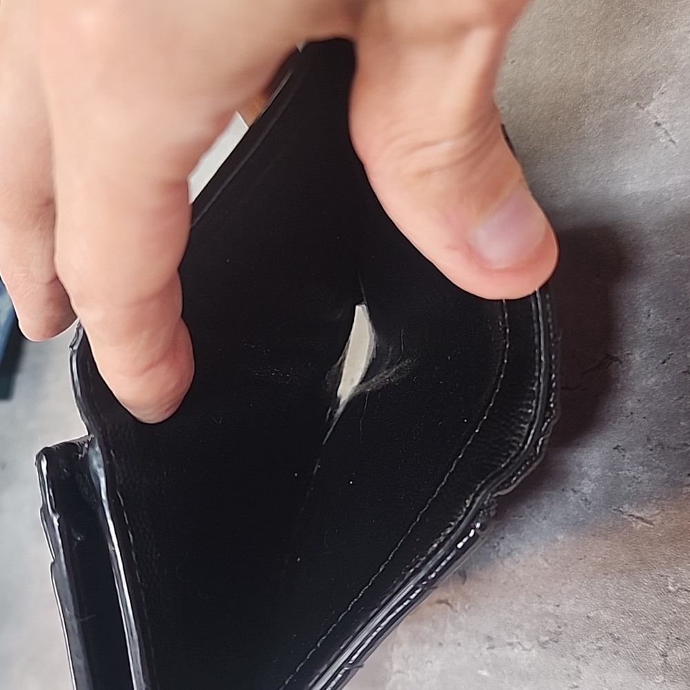 YSL Black Leather Caviar compact Wallet - Picture 9 of 15